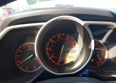 2011 Toyota 4Runner Sr5 V6 z USA, uszkodzony, nr VIN JTEZU5JRXB5017122